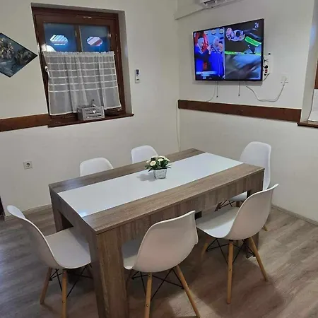 Apartma Volk 84 * Mostec