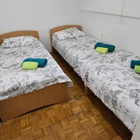 Апартаменты Apartma Volk 84 Mostec